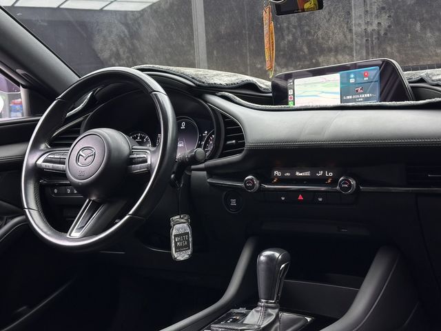 MAZDA馬自達 MAZDA 3  第19張相片