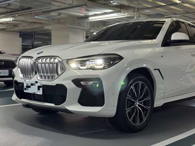 BMW寶馬 X6 XDRIVE40I  第3張相片