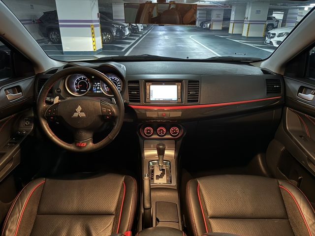 MITSUBISHI三菱 LANCER IO  第16張相片