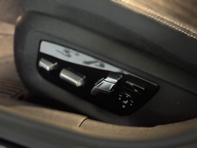 BMW寶馬 540I  第5張相片