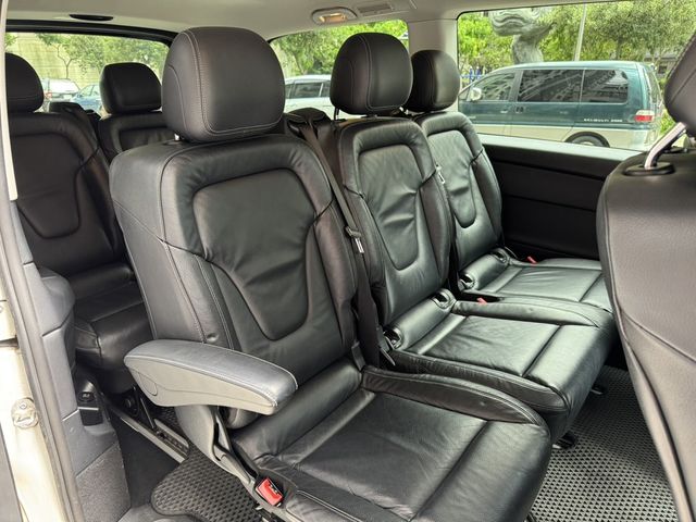 M-BENZ賓士 V250 D  第9張相片