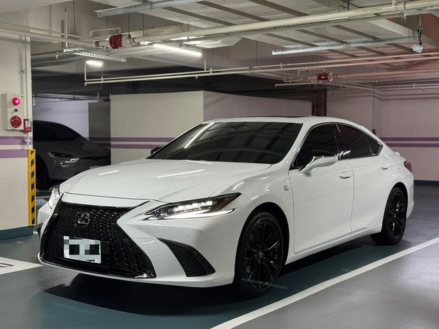 LEXUS凌志 ES300H  第1張相片