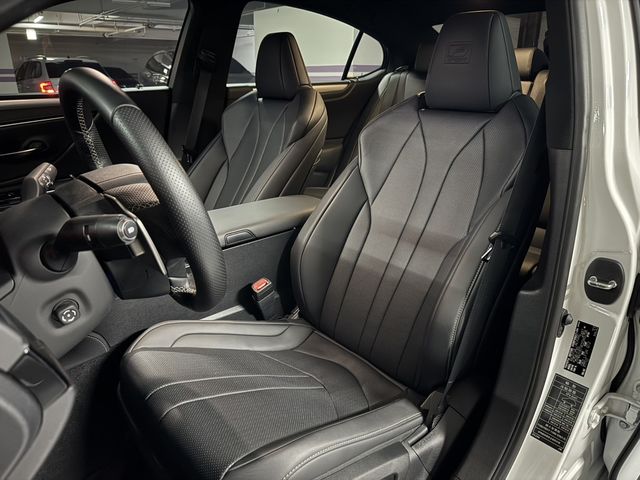 LEXUS凌志 ES300H  第16張相片