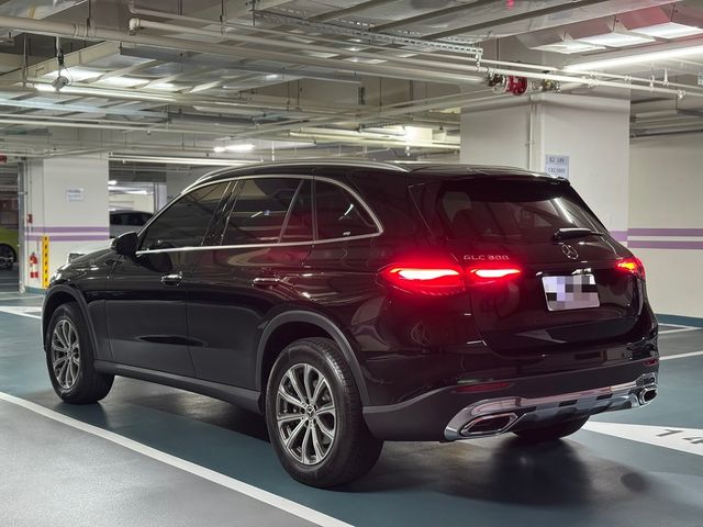 M-BENZ賓士 GLC300  第2張相片