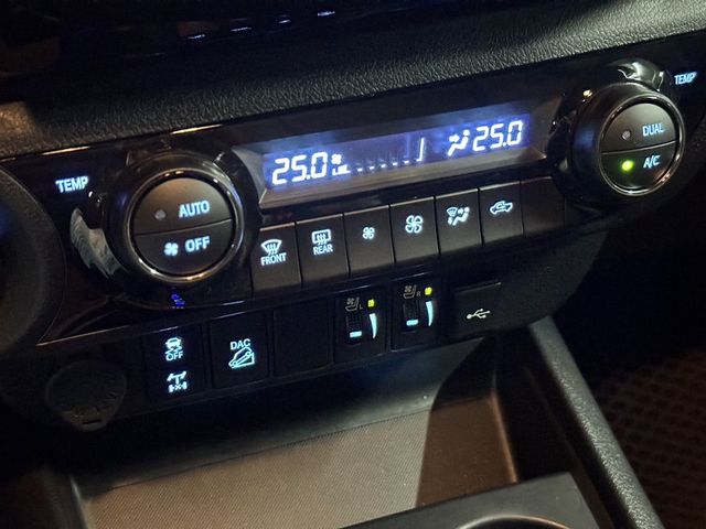 TOYOTA豐田 HILUX  第11張相片