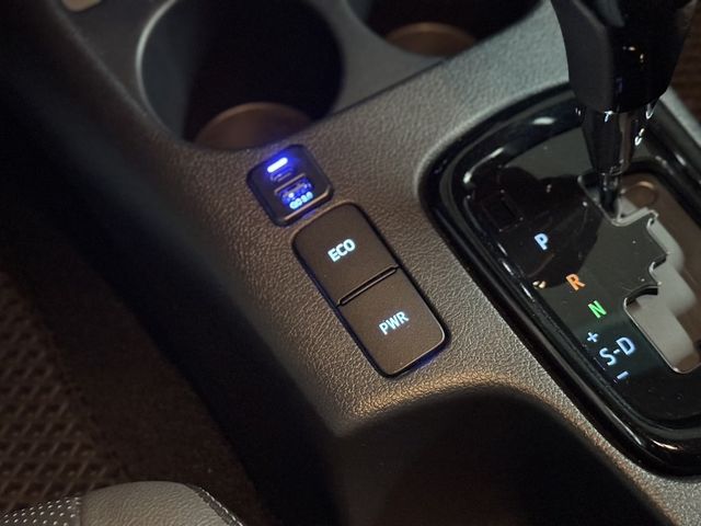 TOYOTA豐田 HILUX  第18張相片