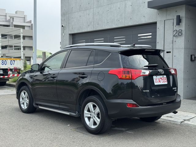 TOYOTA豐田 RAV4  第2張相片