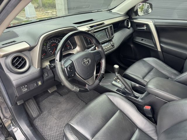 TOYOTA豐田 RAV4  第5張相片