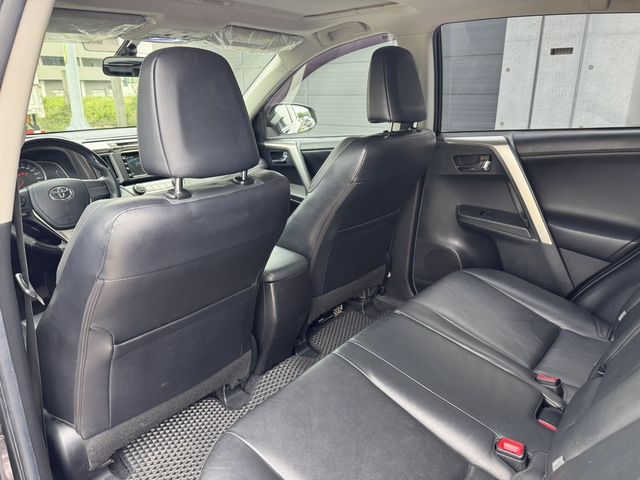 TOYOTA豐田 RAV4  第6張相片