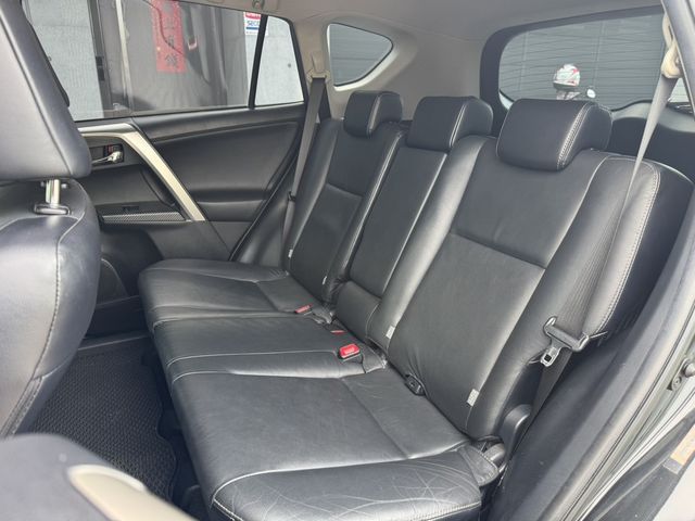 TOYOTA豐田 RAV4  第7張相片