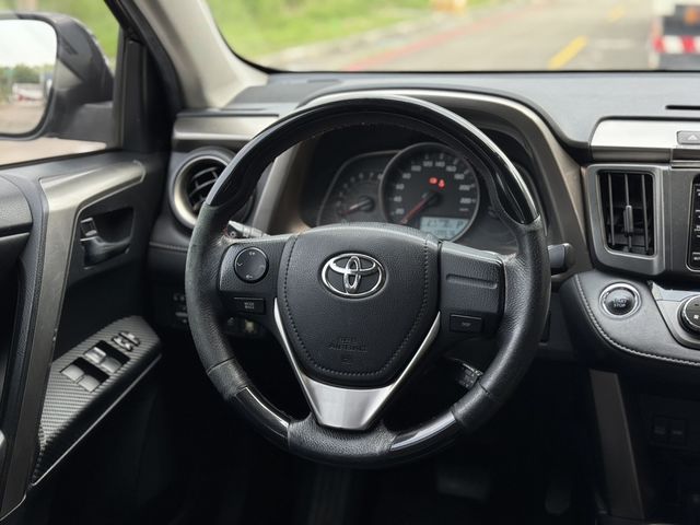 TOYOTA豐田 RAV4  第16張相片