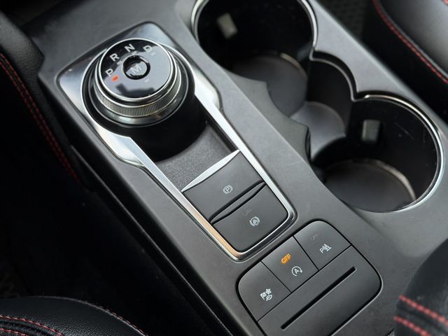FORD福特 KUGA  第9張相片