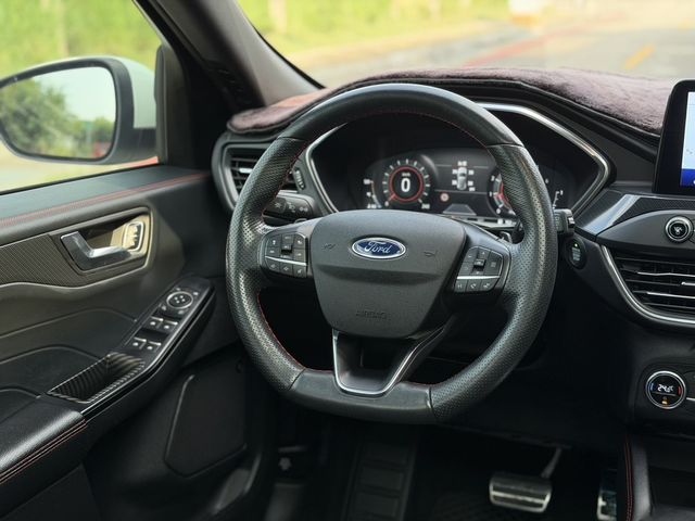 FORD福特 KUGA  第17張相片