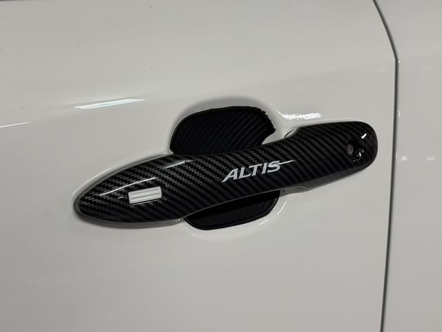 TOYOTA豐田 ALTIS  第5張相片