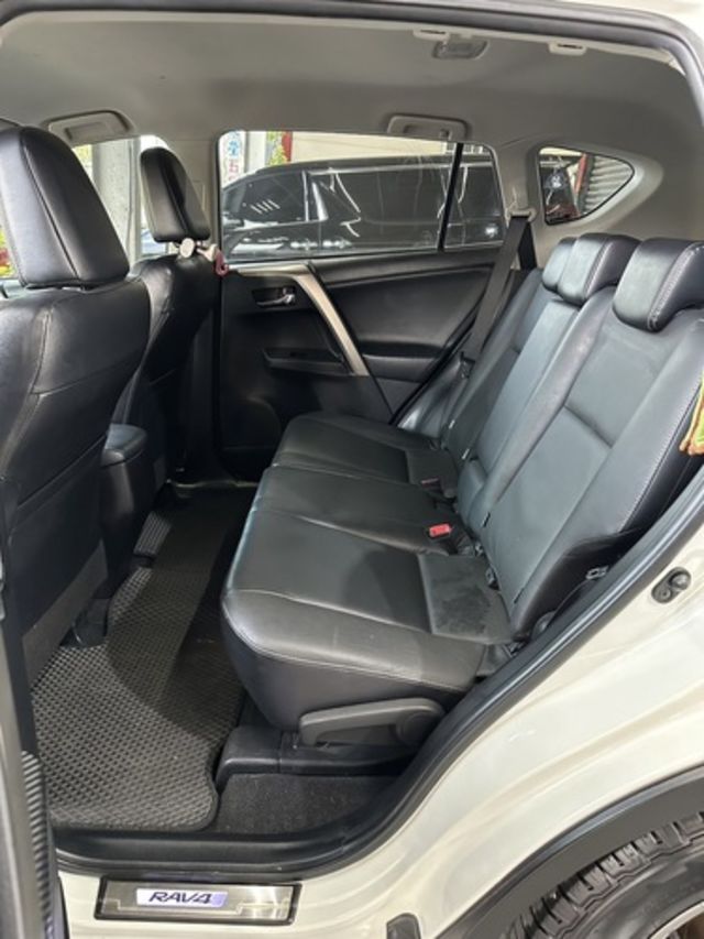 TOYOTA豐田 RAV4  第9張相片
