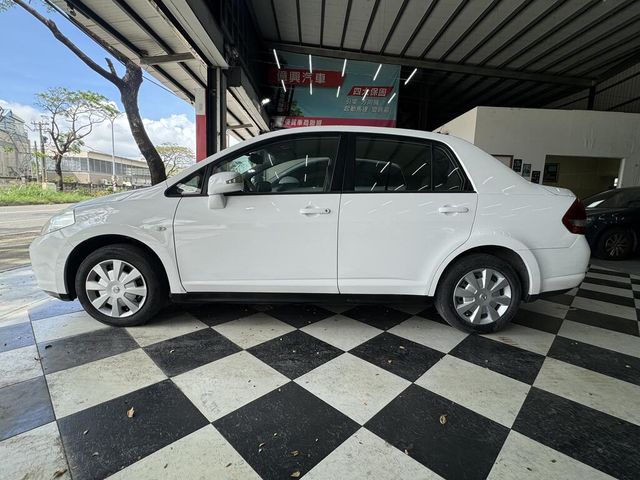 NISSAN日產 TIIDA  第3張相片