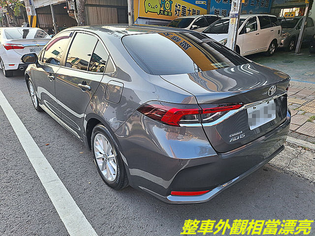 TOYOTA豐田 ALTIS  第3張相片