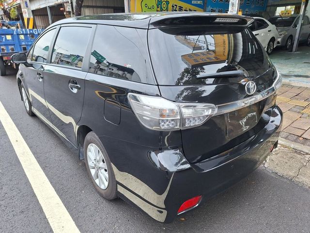 TOYOTA豐田 WISH  第4張相片