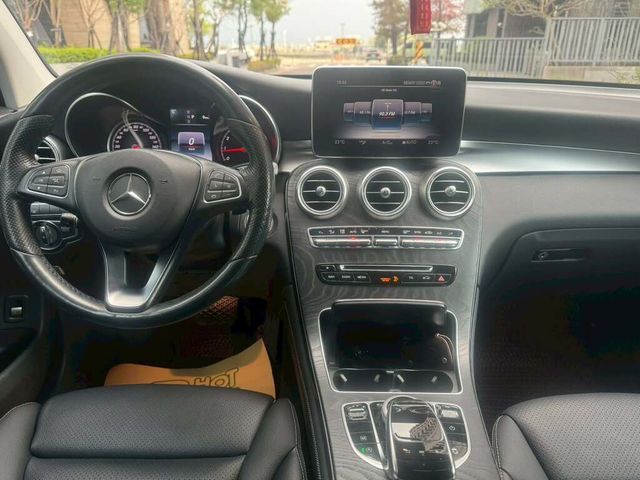 M-BENZ賓士 GLC300  第5張相片
