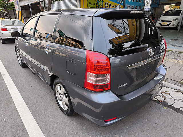 TOYOTA豐田 WISH  第3張相片