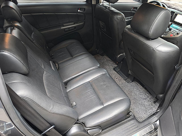 TOYOTA豐田 WISH  第8張相片