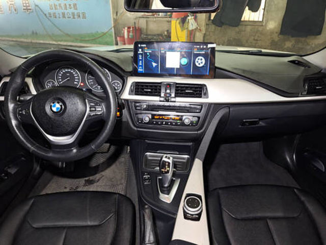 BMW寶馬 318D SEDAN  第5張相片