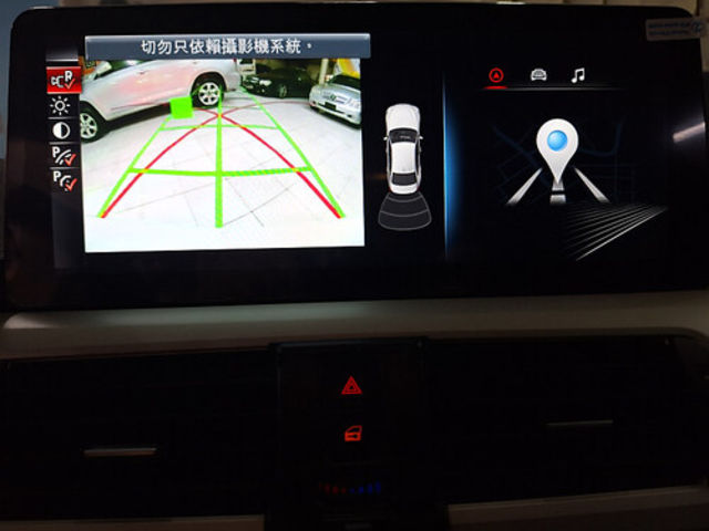 BMW寶馬 318D SEDAN  第16張相片