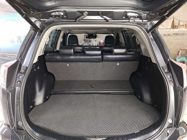 TOYOTA豐田 RAV4  第17張相片