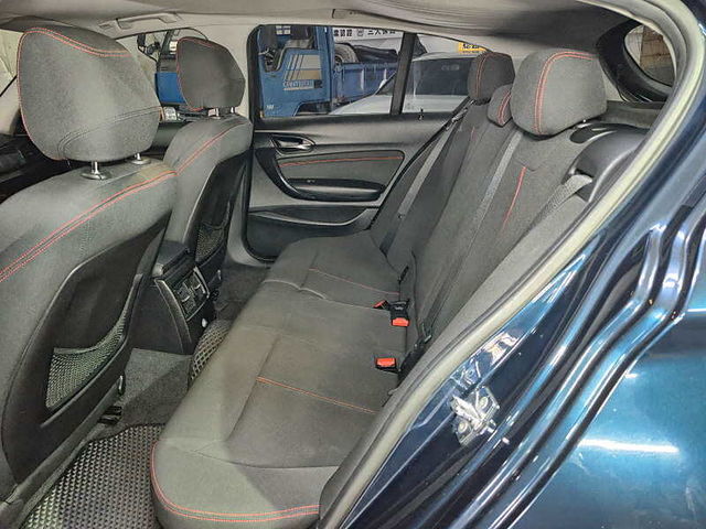 BMW寶馬 118I  第8張相片