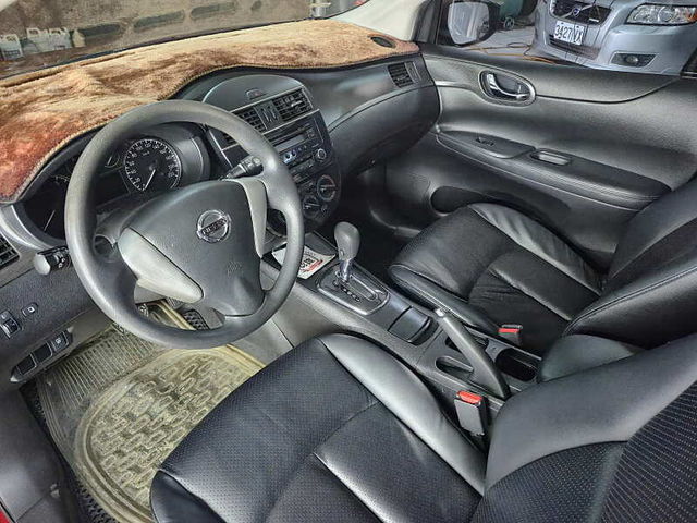 NISSAN日產 TIIDA  第7張相片
