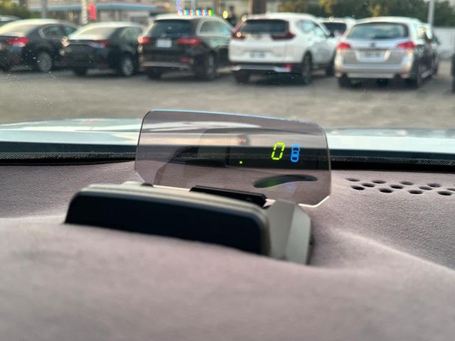 BOSE音響~雙色麂皮賽車椅~原鈑件~1.0省油省稅金  第9張相片
