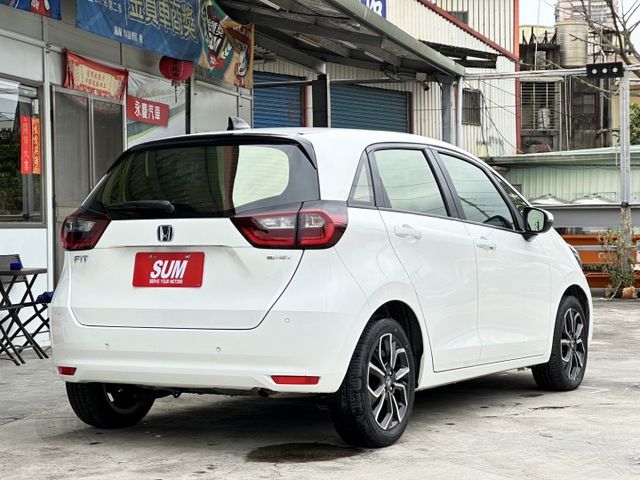 E-HEV油電版~近新車車況~ I-KEY 盲點偵測~ACC跟車~車道維持~原廠保固  第2張相片