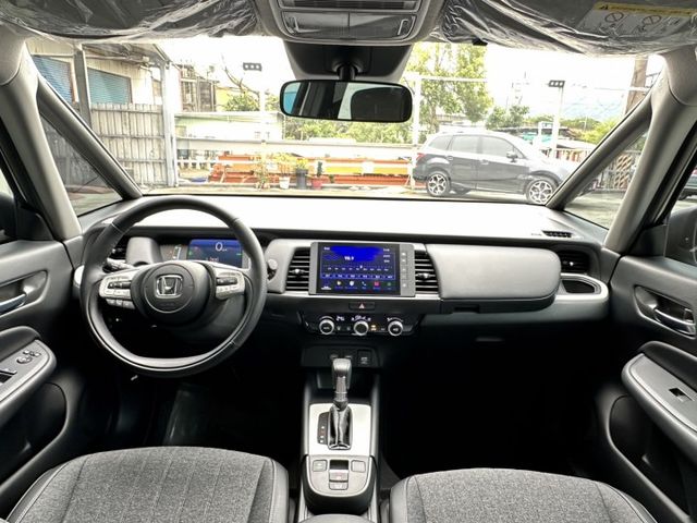 E-HEV油電版~近新車車況~ I-KEY 盲點偵測~ACC跟車~車道維持~原廠保固  第5張相片