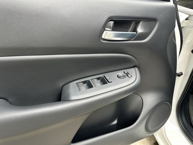 E-HEV油電版~近新車車況~ I-KEY 盲點偵測~ACC跟車~車道維持~原廠保固  第8張相片