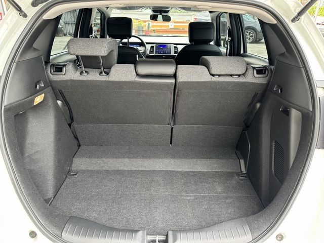 E-HEV油電版~近新車車況~ I-KEY 盲點偵測~ACC跟車~車道維持~原廠保固  第10張相片