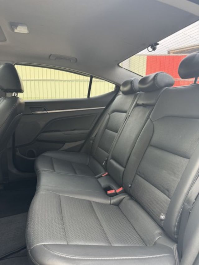 HID頭燈~LED日行燈、尾燈~天窗~車道偏離警示~車道變換輔助  第4張相片