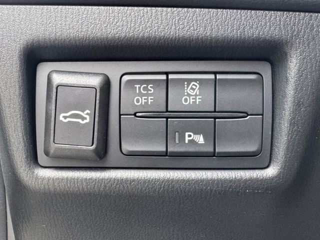 嚴選車商~認證車~改款2.0汽油~電動尾門  第9張相片
