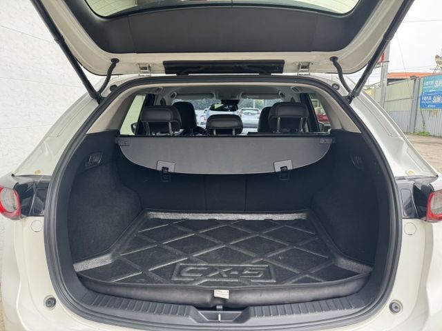 嚴選車商~認證車~改款2.0汽油~電動尾門  第10張相片