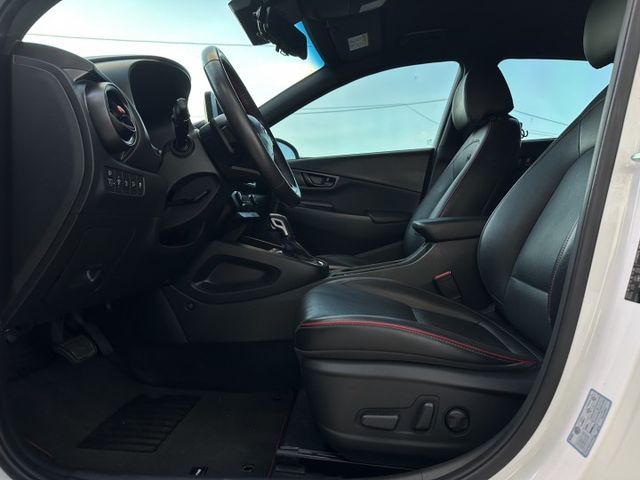 稀有車輛 進口現代 KONA N-LINE獨有專屬黑色網格水箱護罩 18吋鑽石型切削運動化鋁圈&性能跑胎  第3張相片