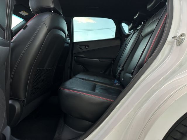 稀有車輛 進口現代 KONA N-LINE獨有專屬黑色網格水箱護罩 18吋鑽石型切削運動化鋁圈&性能跑胎  第4張相片