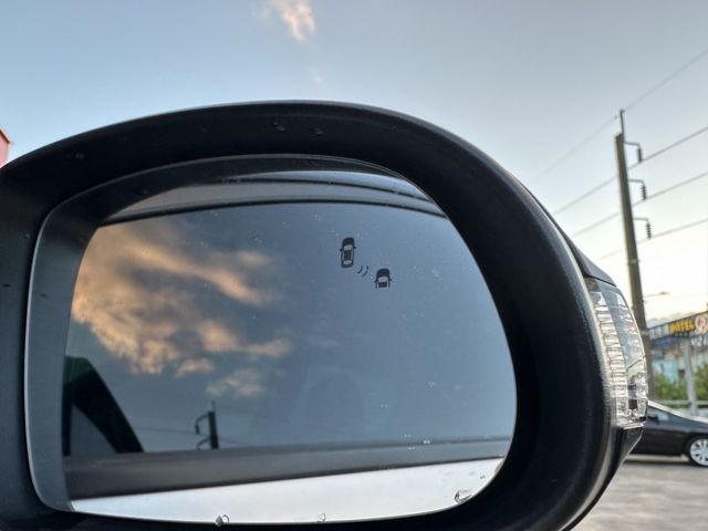 稀有車輛 進口現代 KONA N-LINE獨有專屬黑色網格水箱護罩 18吋鑽石型切削運動化鋁圈&性能跑胎  第12張相片