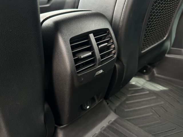 年輕人最愛 配備齊全 應有盡有 ST-LINE B&O音響 抬頭顯示 盲點偵測  第5張相片