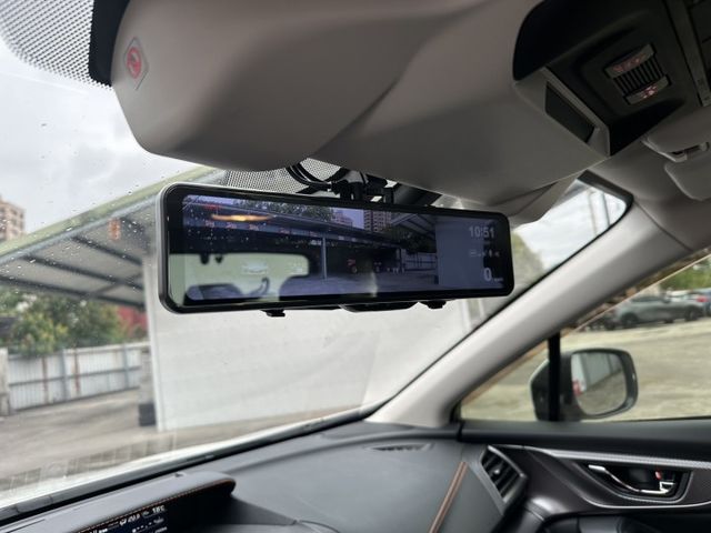 ACC跟車 定速 天窗 360環景 倒車顯影 記憶座椅 電動座椅  第4張相片