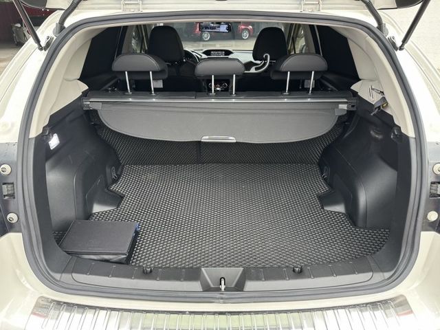 ACC跟車 定速 天窗 360環景 倒車顯影 記憶座椅 電動座椅  第10張相片