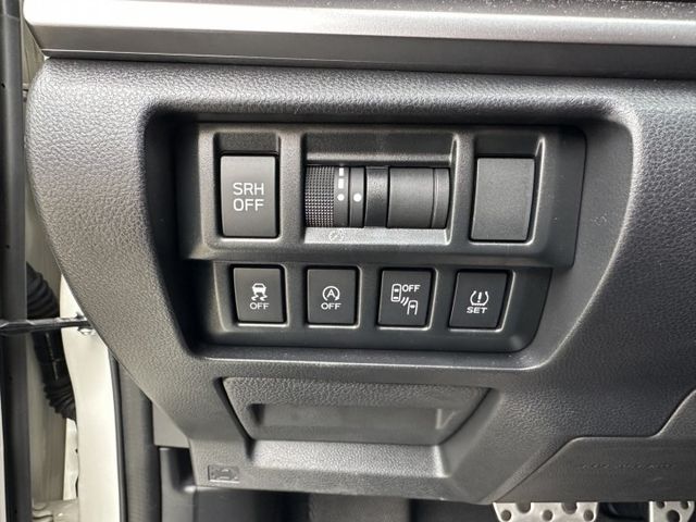 ACC跟車 定速 天窗 360環景 倒車顯影 記憶座椅 電動座椅  第12張相片