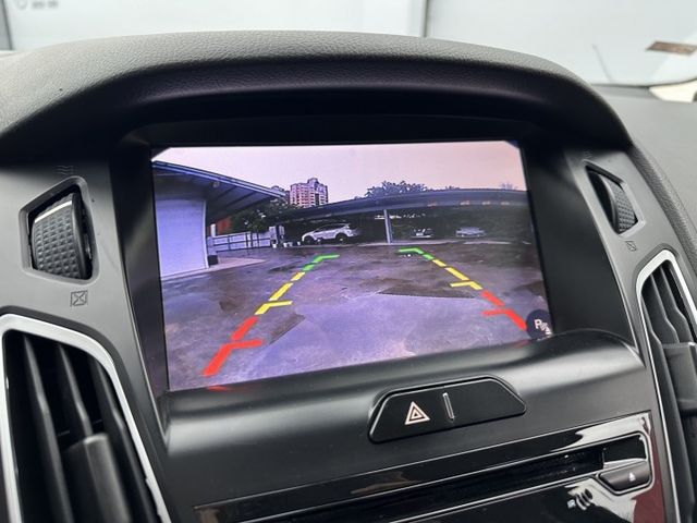 定速 倒車顯影 方向盤快控 循機防滑 斜坡起步  第8張相片