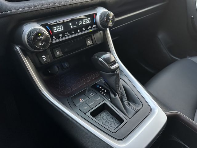 定速 跟車 360環景 電尾門 電動座椅 記憶座椅  第7張相片