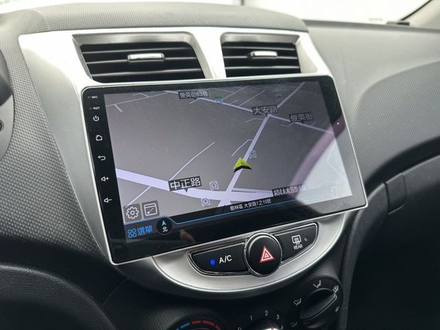 低里程 20萬內代步車 好保養 CP值高  第4張相片