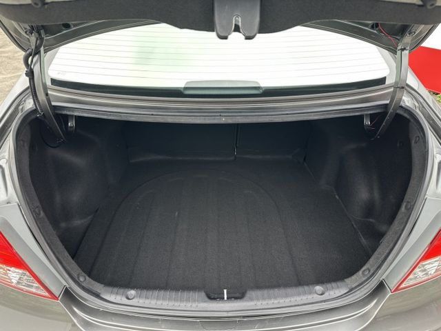 低里程 20萬內代步車 好保養 CP值高  第7張相片