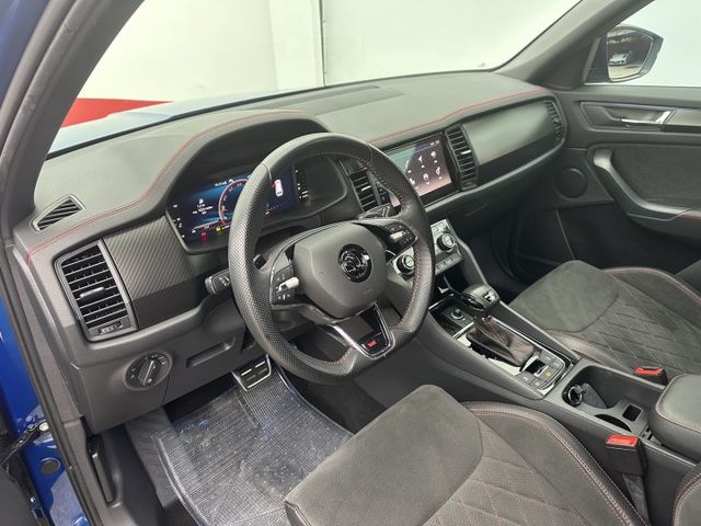 正7人座 頂規RS鈑 新車192 四驅 定速 跟車 自動停車 360環景 配備齊全  第4張相片